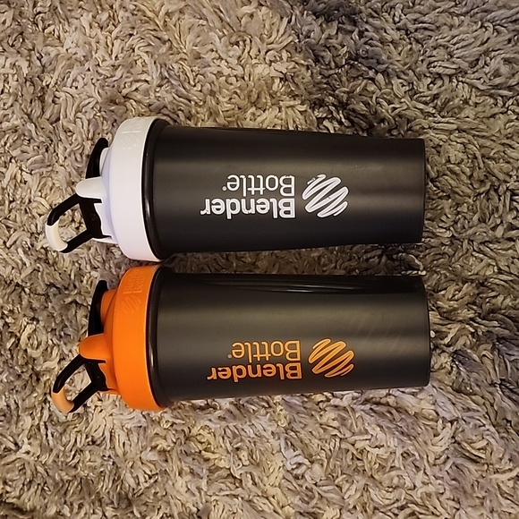 blender bottle Other - Blender Bottles. 28 ounce (set of 2)